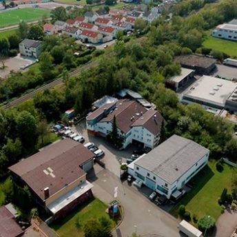 Ein Ort zum Ankommen - unsere Firmenzentrale ist mehr als ein Arbeitsplatz: hier beginnt dein Weg.